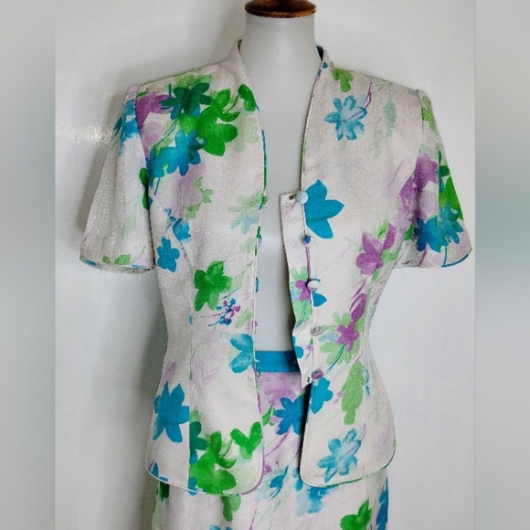 VINTAGE ADRIANA PAPELL FLORAL SILK ENSEMBLE - Picture 9 of 14